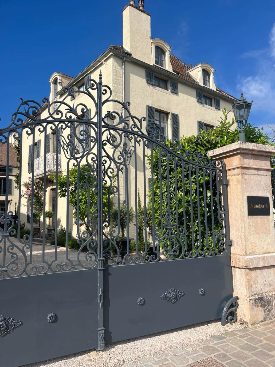 Number 8 Bed & Breakfast Meursault Eksteriør bilde