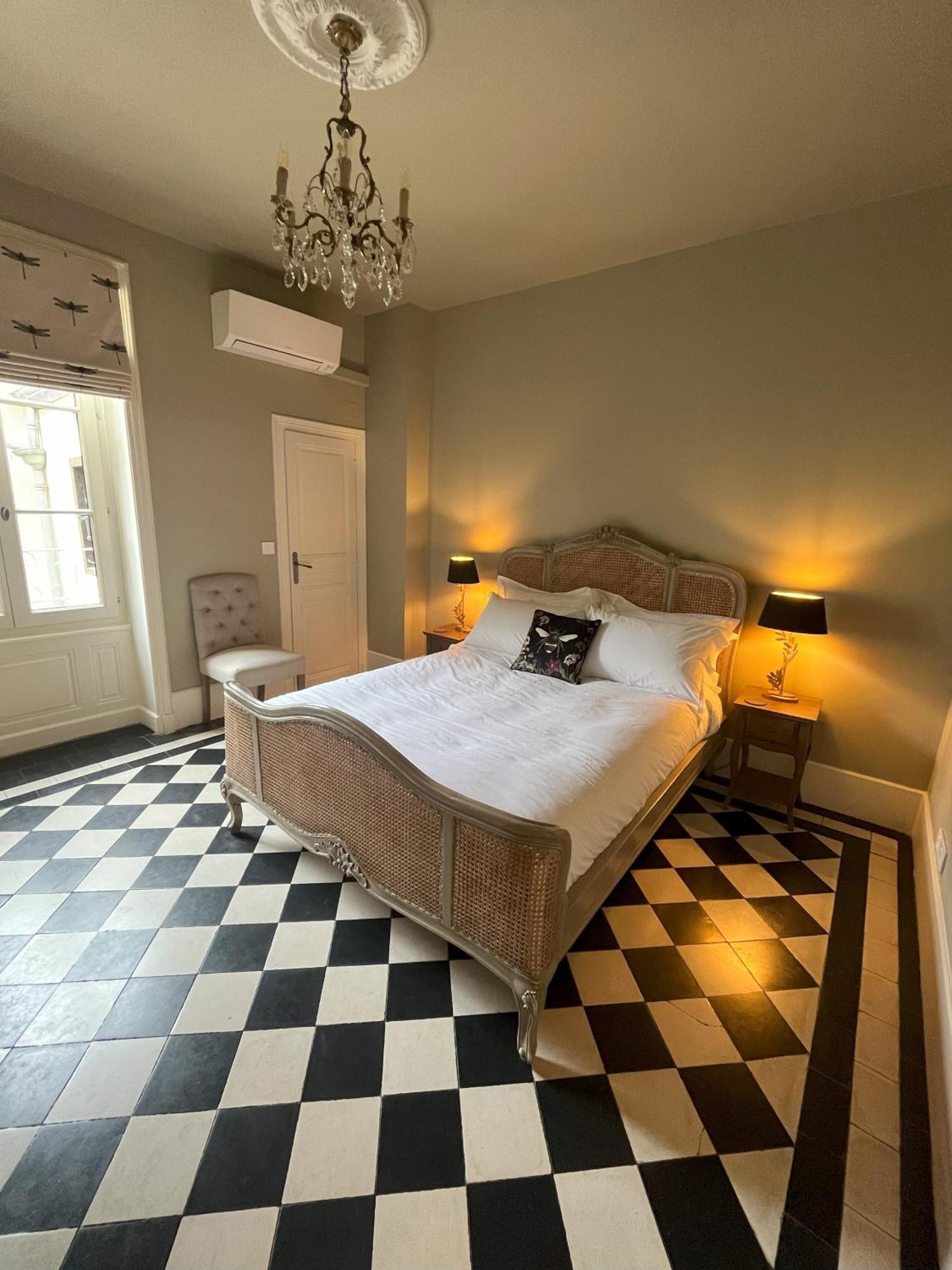 Number 8 Bed & Breakfast Meursault Eksteriør bilde